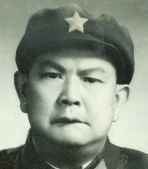 1941年，新四军参谋带着2个伤员打游击，3人仅仅只有1支枪，谁知短短4年，这个