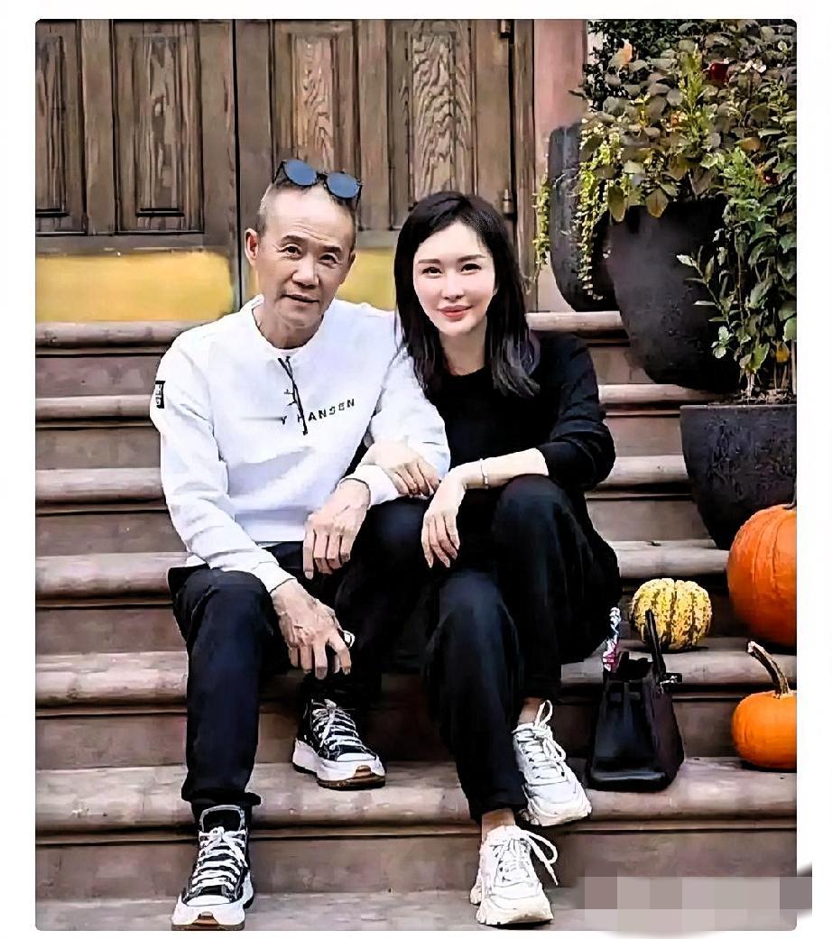 郎咸平说过一句实在话王石这辈子最大的投资失误，可能不是某个楼盘，而是换了枕边