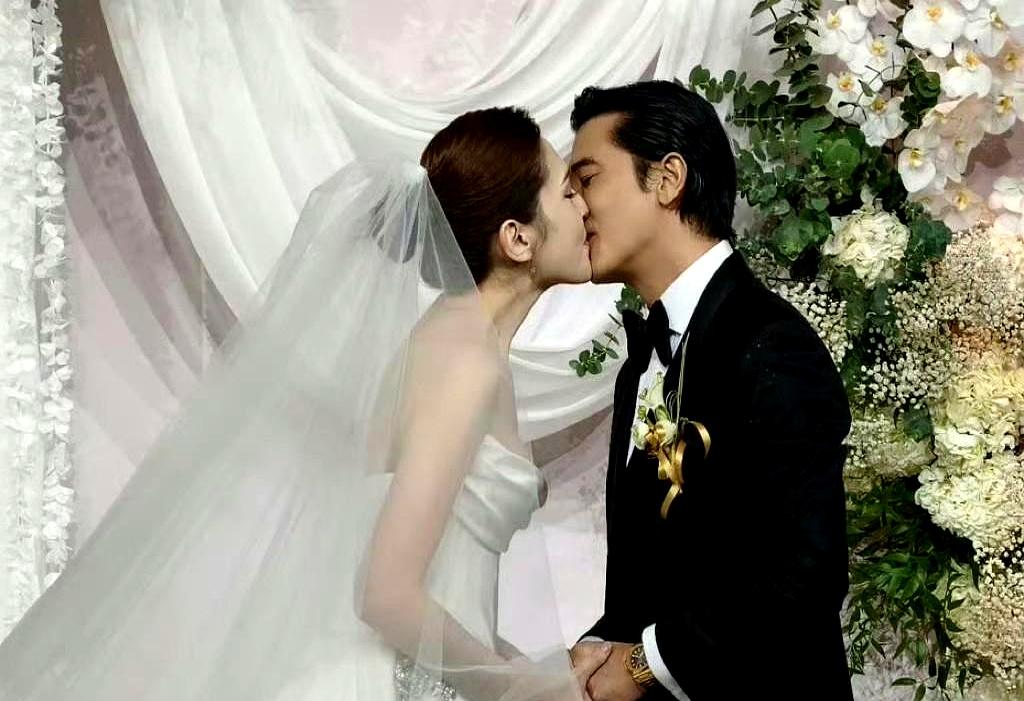 28日，台媒公开@邱澤日記@许玮甯Ann婚礼誓词，邱泽说道俩人站在那