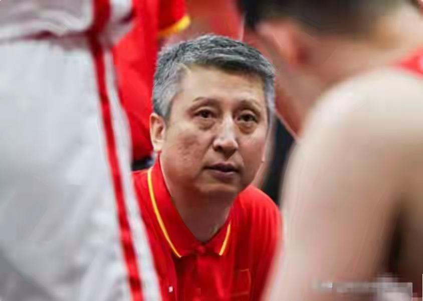 我把话撂这：如果换汤不换药，郭士强下课也无济于事。中国男篮大比分日本，让人痛心