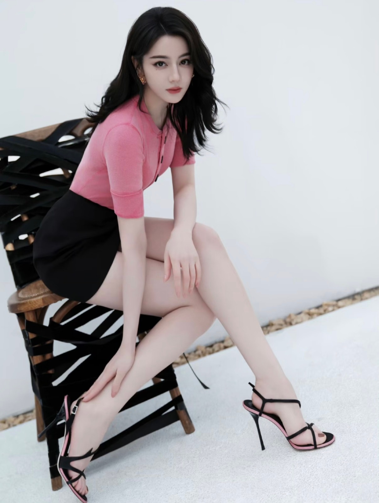 【人像摄影】演员迪丽热巴。迪丽热巴裙子闵塔鲨