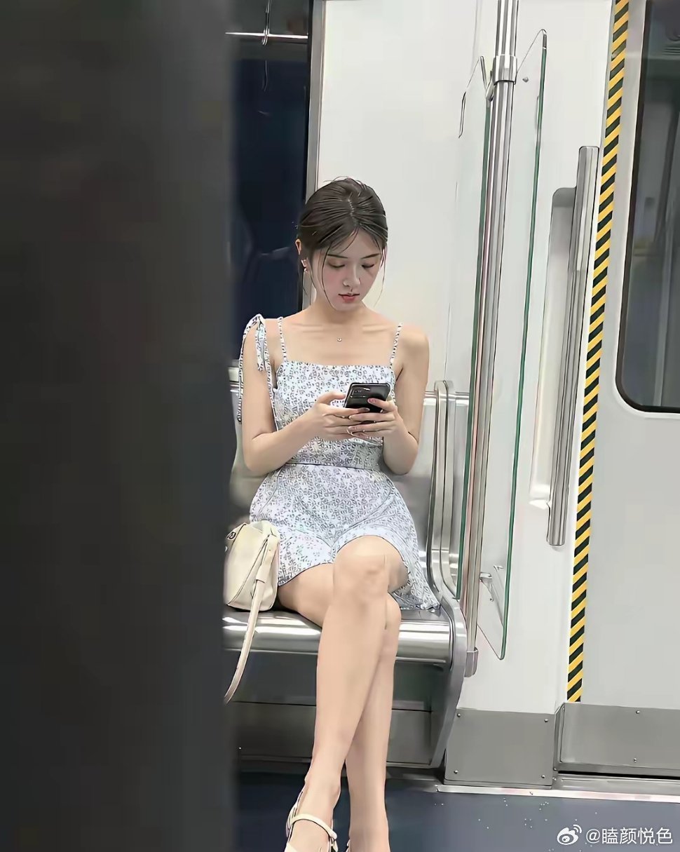 月薪3000，你说能追得上这样的女生吗？
