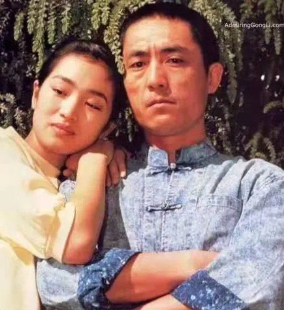 2017年，70岁的米歇尔跟52岁的巩俐求婚：“我年收入5个亿！”但巩俐却拒绝了