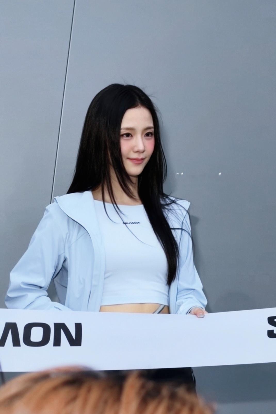 金智秀𝟎𝟖𝟏𝟎𝐁𝐄𝐈𝐉𝐈𝐍𝐆终于到我来炫耀一下啦！一年
