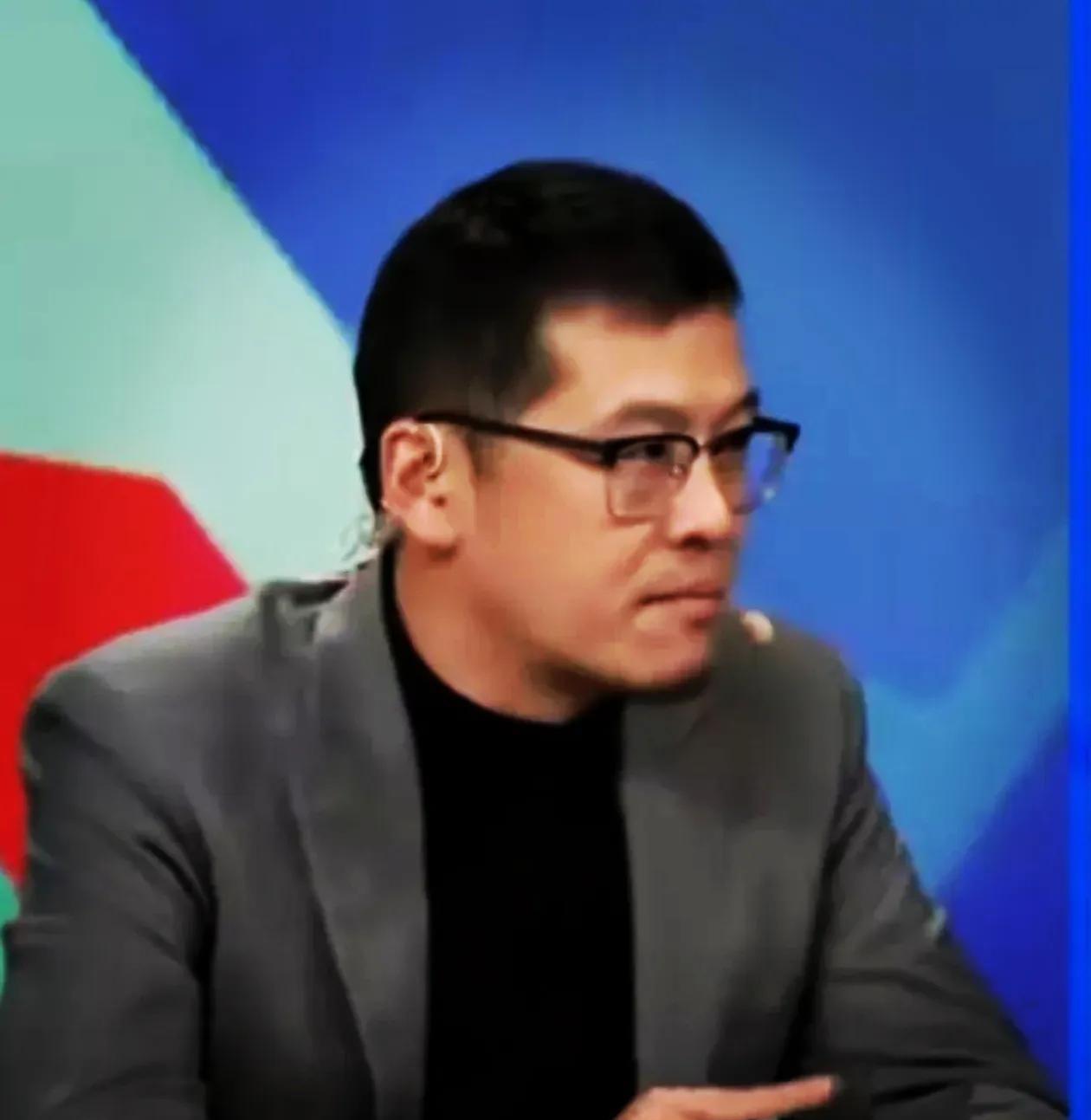 杨毅，别把日本女篮的田中心捧得那么神！其一，杨毅在节目里讲：中国女篮即便有三大