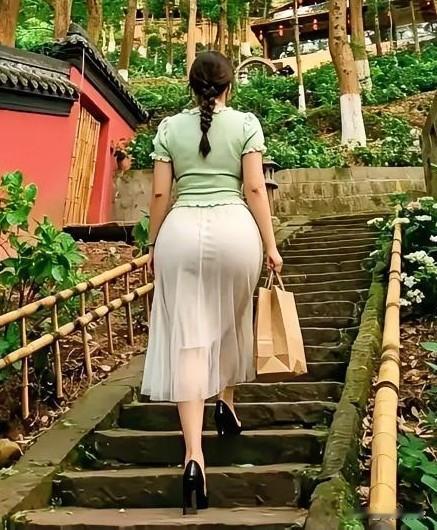 深山藏古寺，步步向安宁！来一场山林之约…深山之约