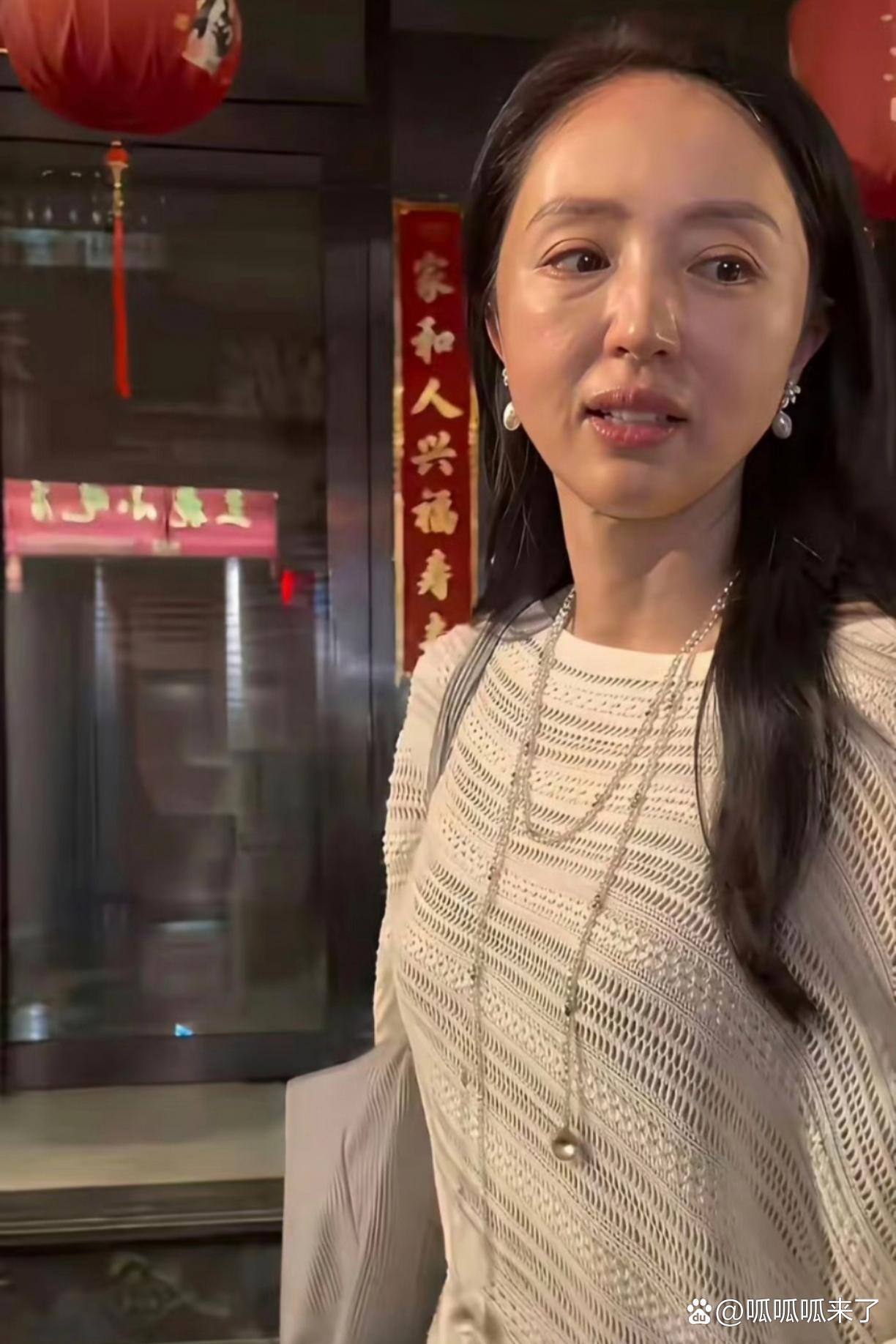 47岁董璇原相机素颜直拍，状态真好