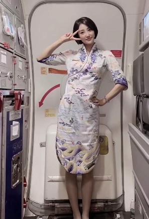 深圳一位空姐薪资明细曝光：底薪2800元，加班费375.41元，绩效1900元，