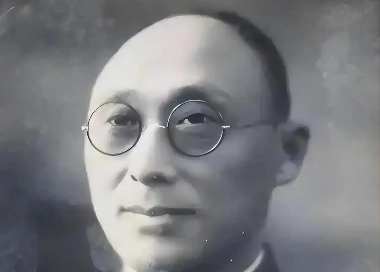 1939年，蒋介石送他去当炮灰，想要借日军之手除掉他，谁知，他却带着川军在湖北大