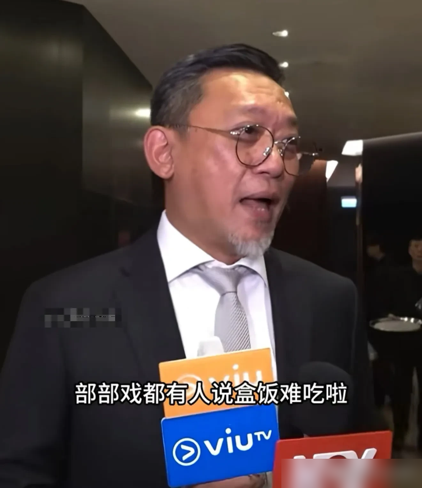 吴彦祖在节目里直接开骂，说《九龙城寨之终章》剧组的盒饭真的很难吃，不是普通难吃，是咽不下去那种。全组