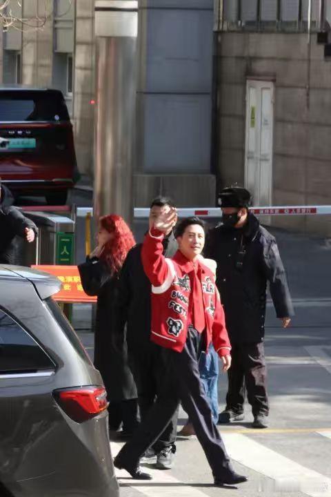 刷了这么多彩排路透，2026春晚的全明星阵容真的越看越期待！苏有朋一身休闲装低调