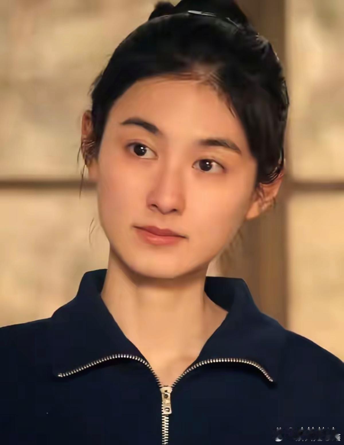 五年前刘涛就看透了韩沛颖，如今果然翻车。当年《我是女演员》里，韩沛颖顶着中戏校花光环，芭蕾体态，颜值