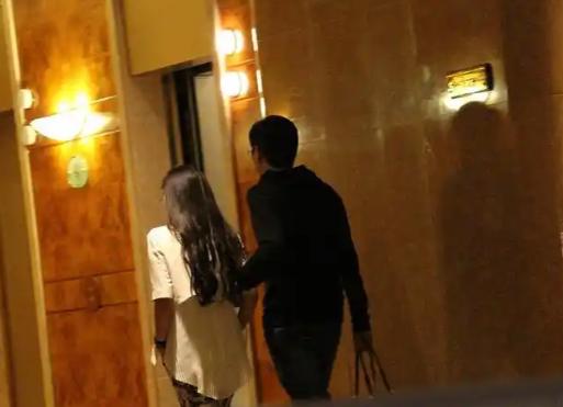 浙江宁波，一个男上司，贪恋已婚女下属的美貌，俩人竟然暗地里开展婚外情，这个领导月