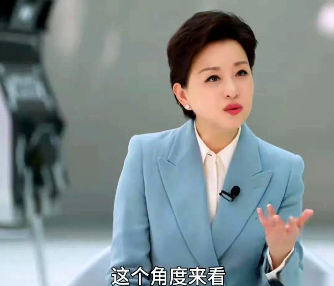 刷到个预测，说再过两年，钱会更难挣，房子继续掉价，结婚的更是没几个。我心头一紧