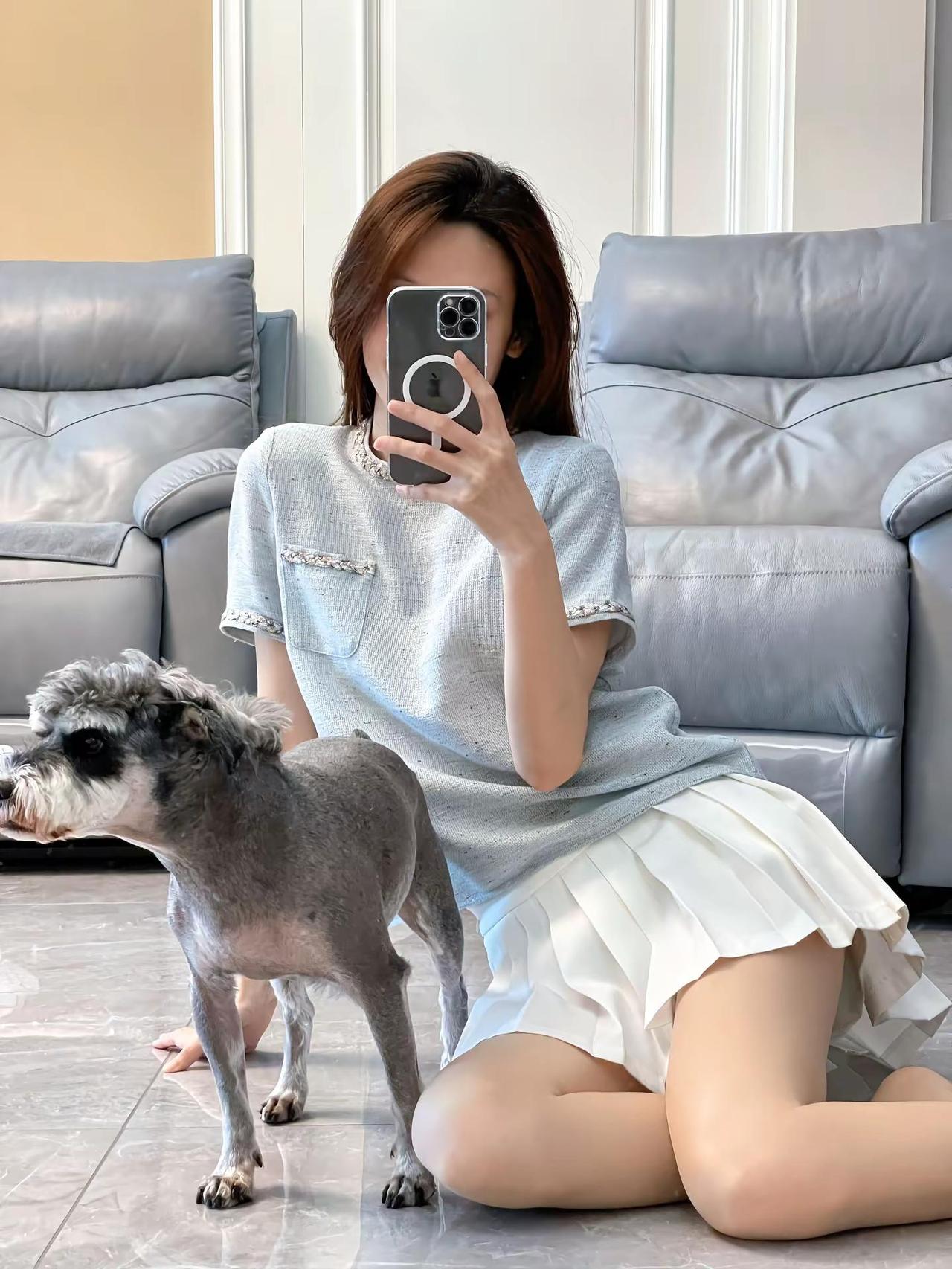 天空是绵绵的糖。百褶裙少女女大穿搭日常青春女大穿搭夏天的味道