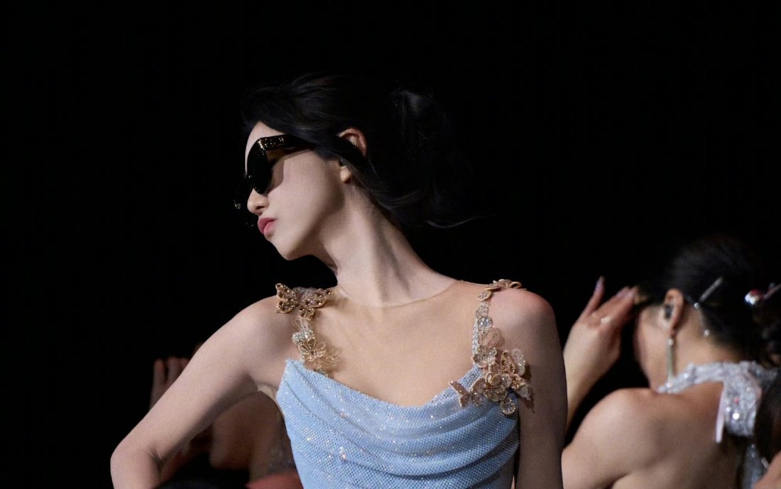 薛凯琪谢谢你又为我们造梦了三个半小时让我们忘掉一切烦恼只留下和你的幸福谢谢