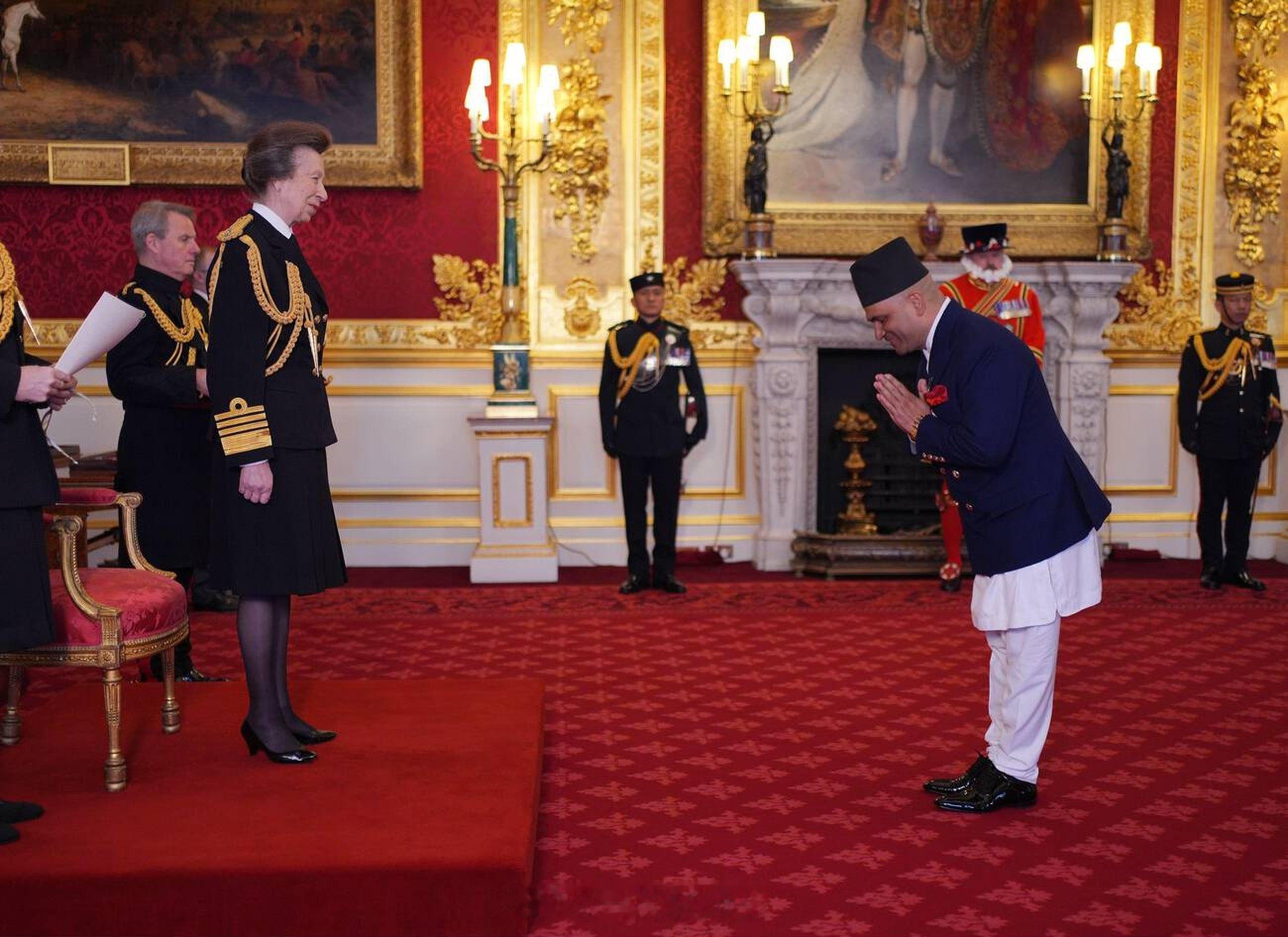 英国王室今天安妮长公主在伦敦圣詹姆斯宫主持本年度第4️⃣次授勋仪式，即英国王