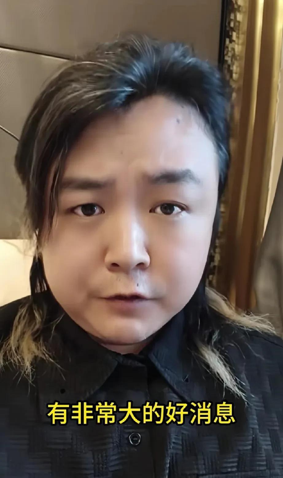 多次为于朦胧发声的导演表示有巨大的好消息。于朦胧意外离开后，很多网友对细节提出