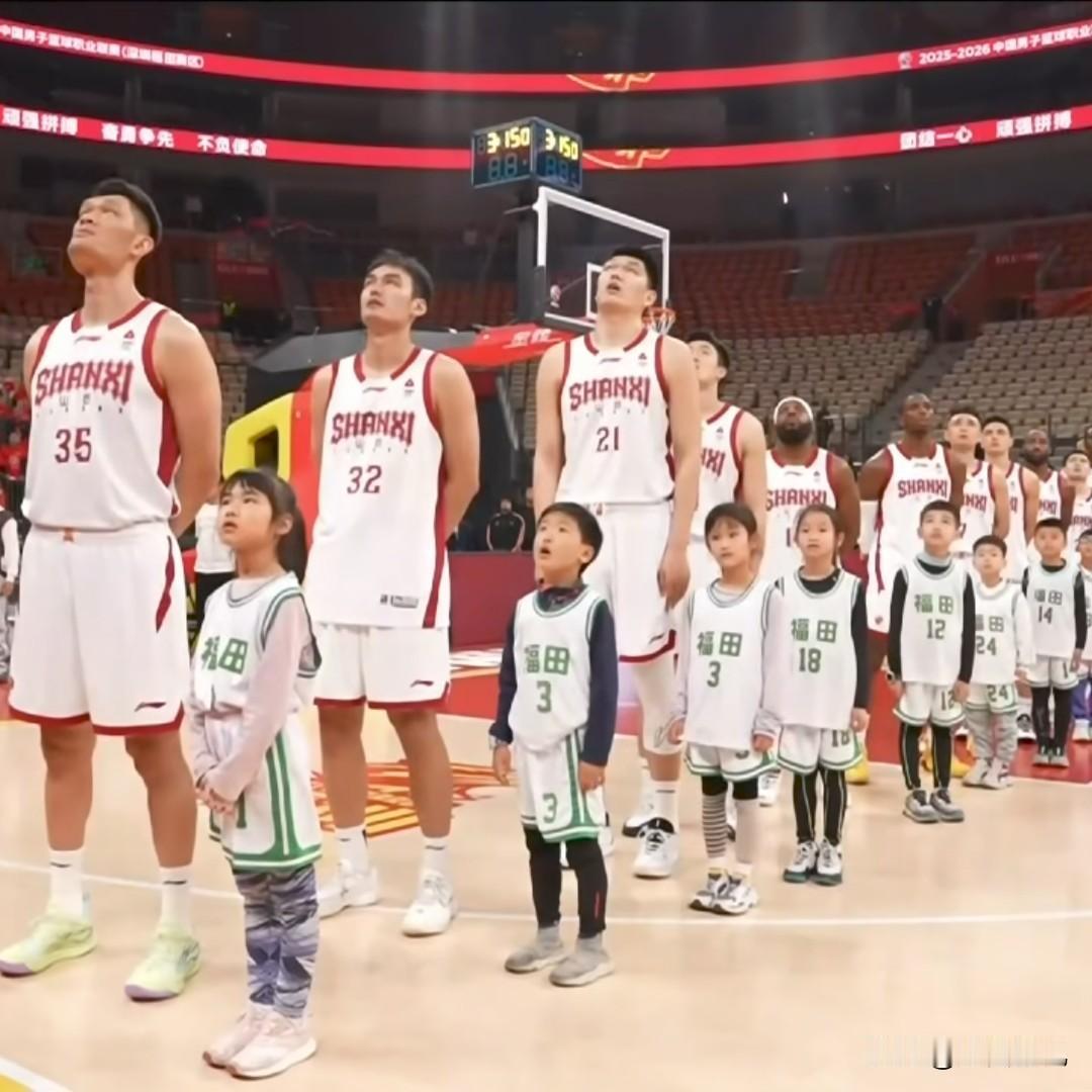 今晚再战东阳光，山西球迷有五盼！一盼放弃客场赢球的打算，千万要轮休肩部有伤的迪