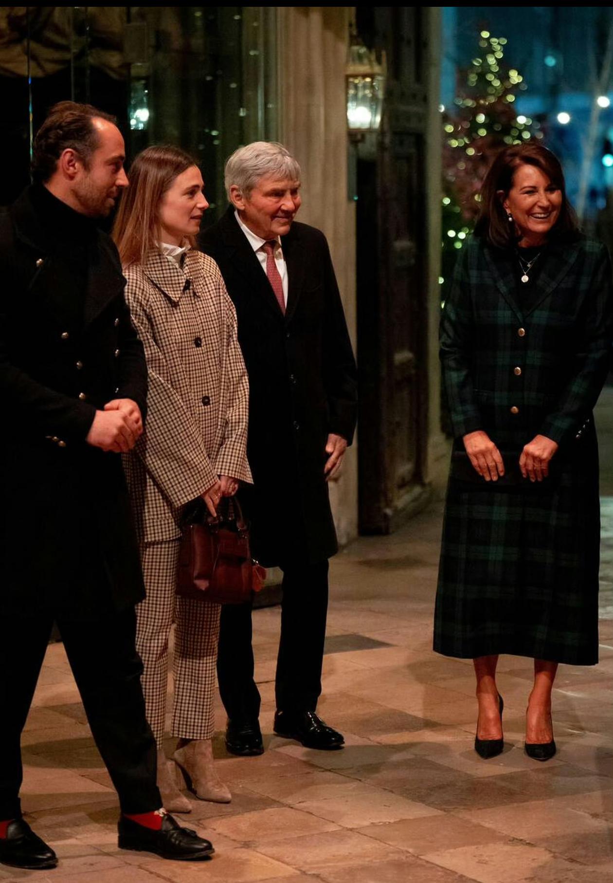 ​​​2025年12月5日，扎拉廷德尔和迈克廷德尔在伦敦威斯敏斯特大教堂参加