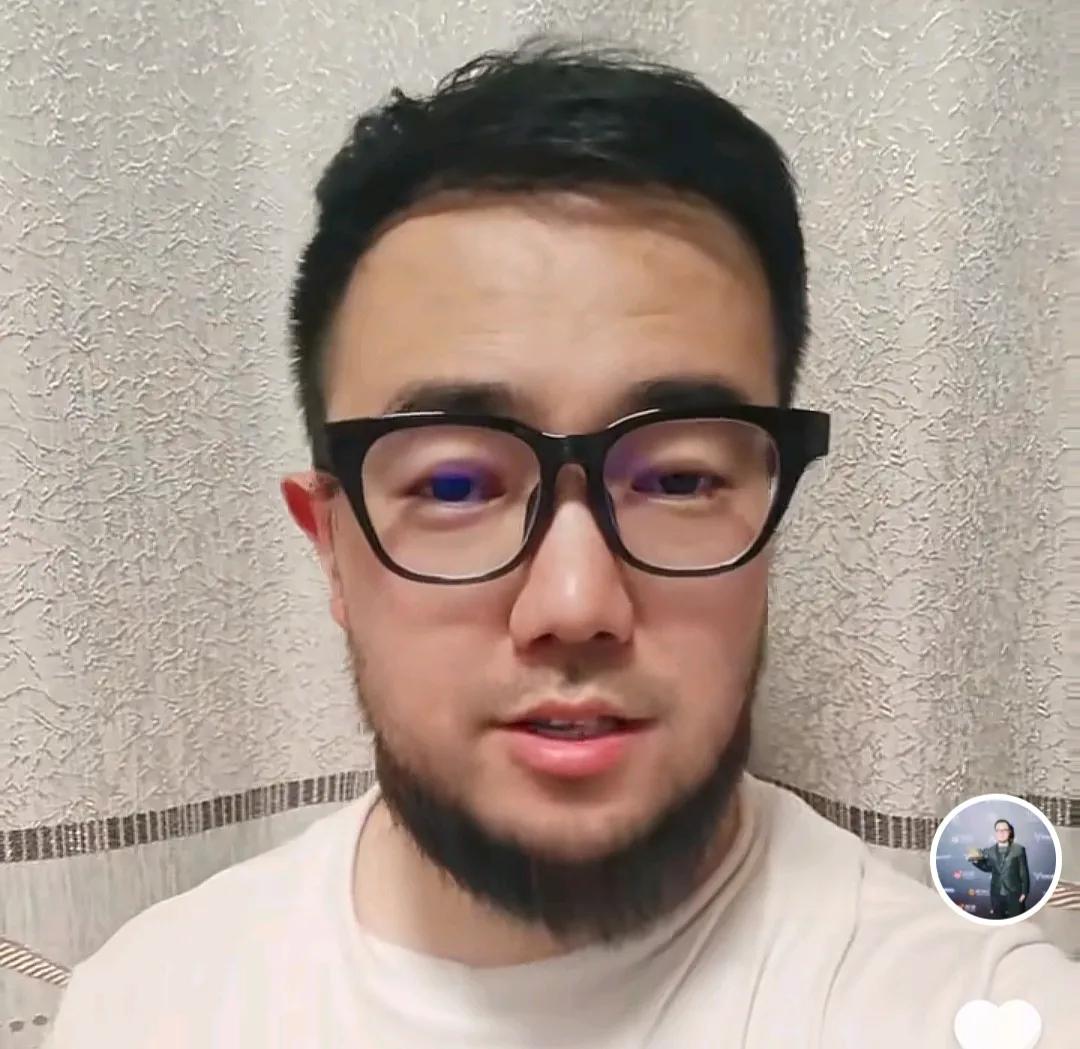 媒体人潘伟力认为足协纵容上海海港钻规则漏洞换人。潘伟力在社媒表示，足协出具的换