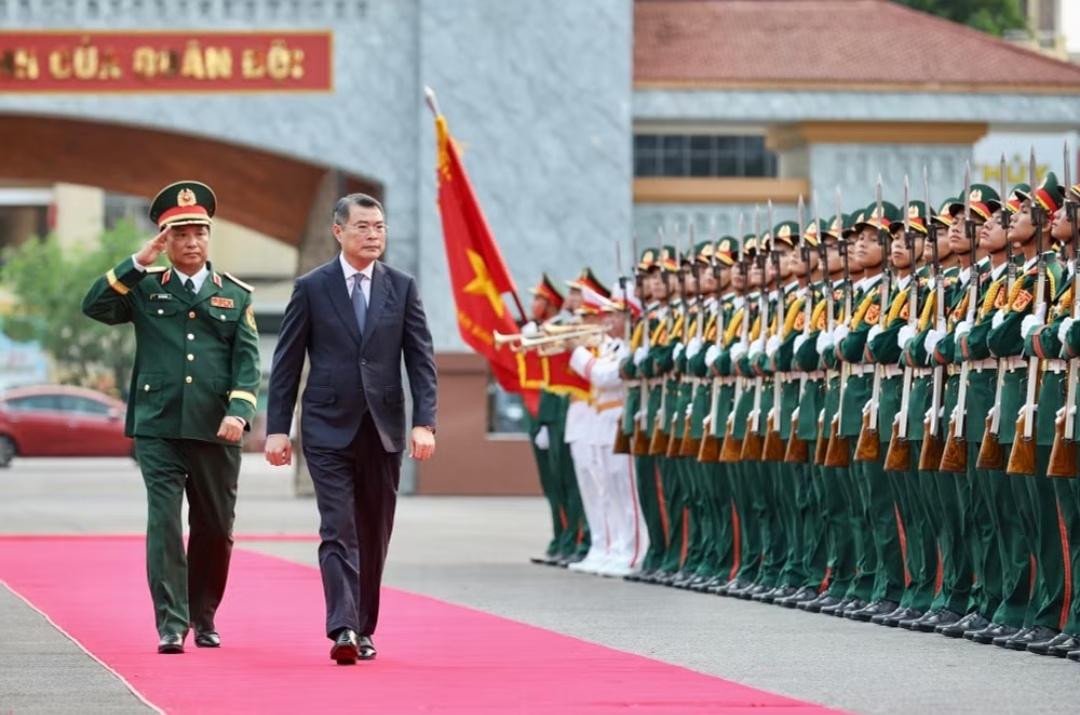 江湖救急！越南燃油告急，飞机扛不住，向中方发出求助。美伊战争的持续冲突，不仅