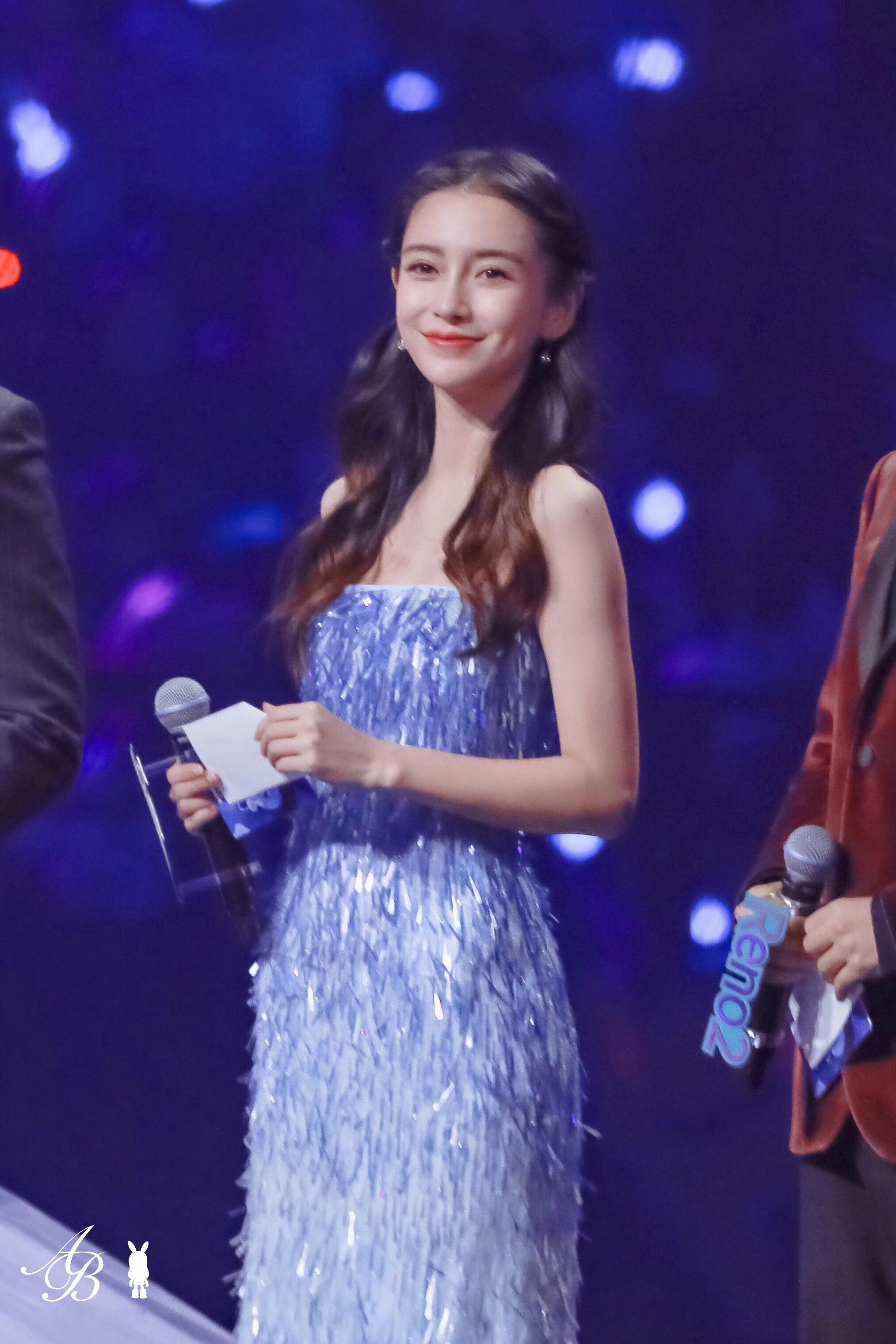 angelababy杨颖两套不一样风格的美裙，你最喜欢哪个造型呢