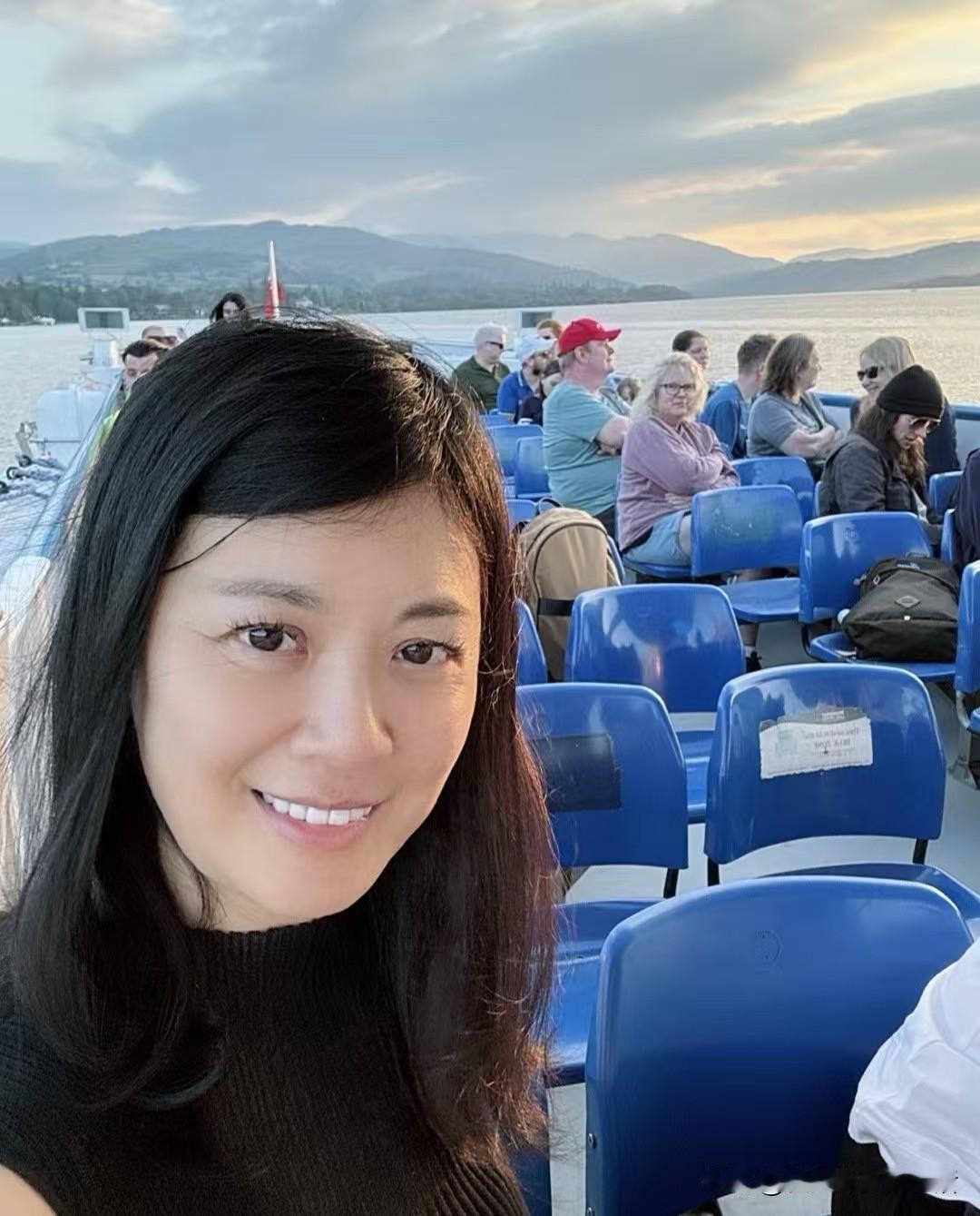 才女姜丰国内医疗机构担任CEO，疑似和前夫复婚！经常看见姜丰的前夫，出现在她