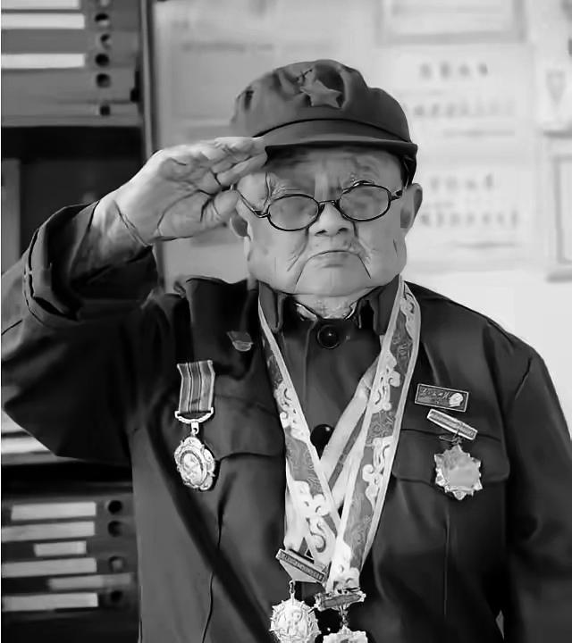 1939年，川岛谷川在大街上遇到一个约七岁光景的男孩，毕恭毕敬地朝他鞠躬，谁知下