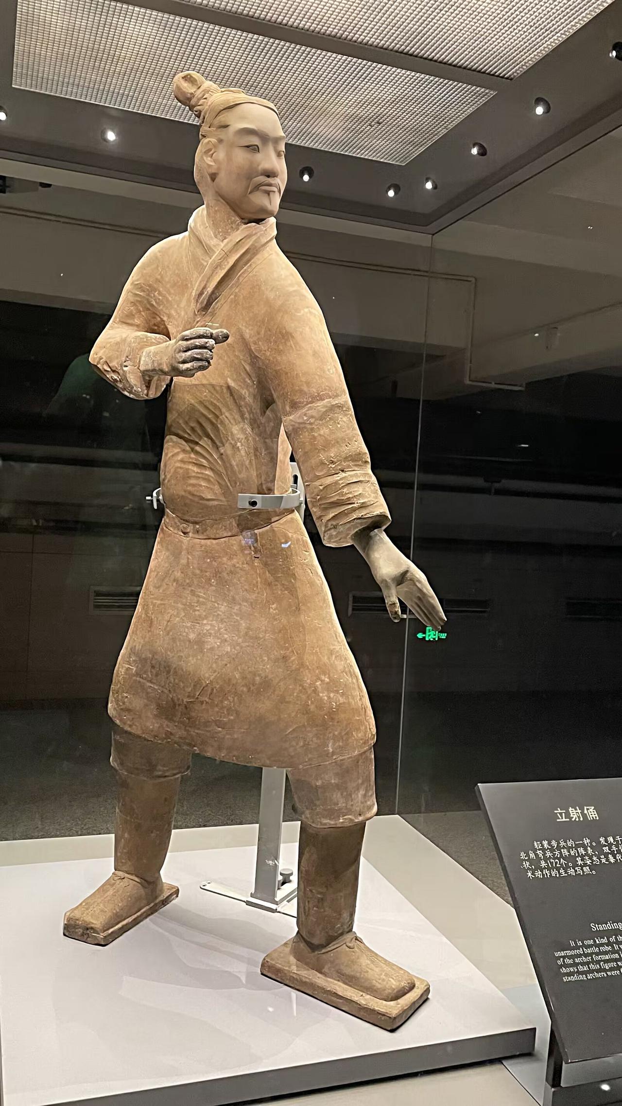 很多博主喜欢拿ASML说事，基本上就是我们也能卡他们的脖子，不是只有他们卡我们的