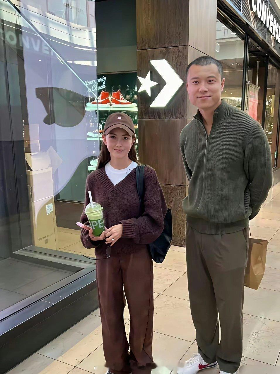 突然就理解周杰伦了，目测昆凌不高!​