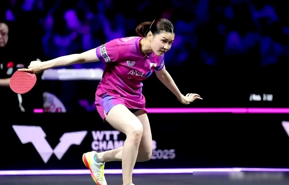 哎呀，看到王曼昱打桥本帆乃香那场，我真是心疼坏了！曼昱下场时那样子，浑身湿透，