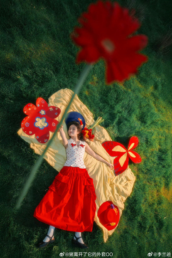 李兰迪出道十六周年生命力大片哇！李兰迪彩色大片啊啊啊李兰迪出道十六周年生