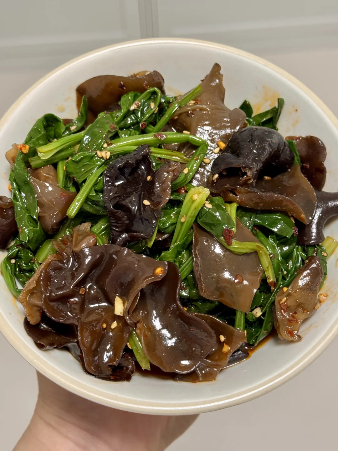 5分钟搞定！清爽解腻的凉拌菠菜木耳🥗