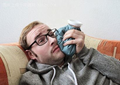 上火牙龈肿痛怎么办?