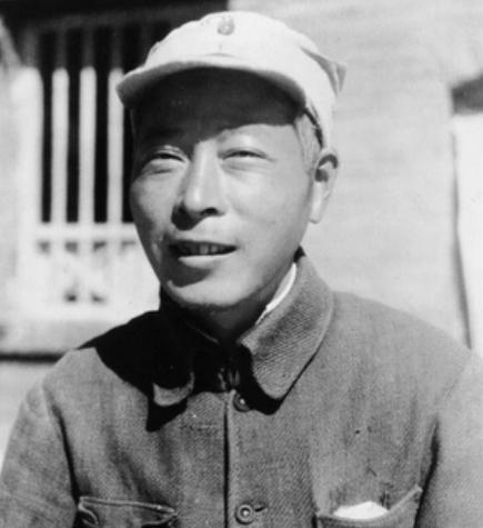 1958年，李井泉直接增补进中央政治局，这个晋升速度很不一般，比徐向前、聂荣臻、