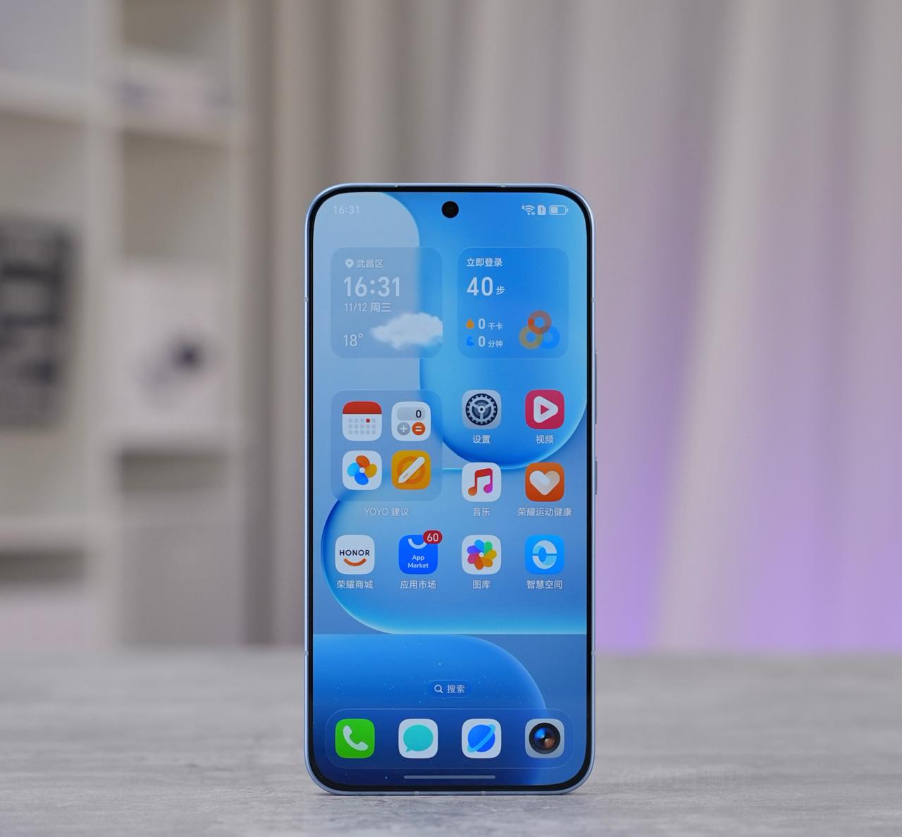 发布会可以不用开了，荣耀500真机开箱来了，而且配置参数基本确定从媒体放出的