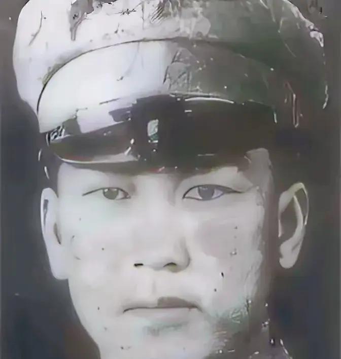 1949年大势已去，国民党将领大多选择死战或起义。唯独120军军长周嘉彬，走出了