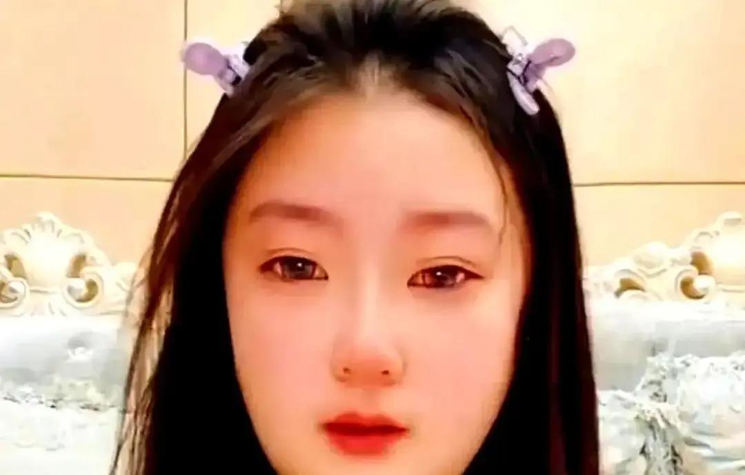 谢广坤一开播，热搜就炸了。谁能想到，一个直播能演得比电视剧还真？抢孙子、夺存