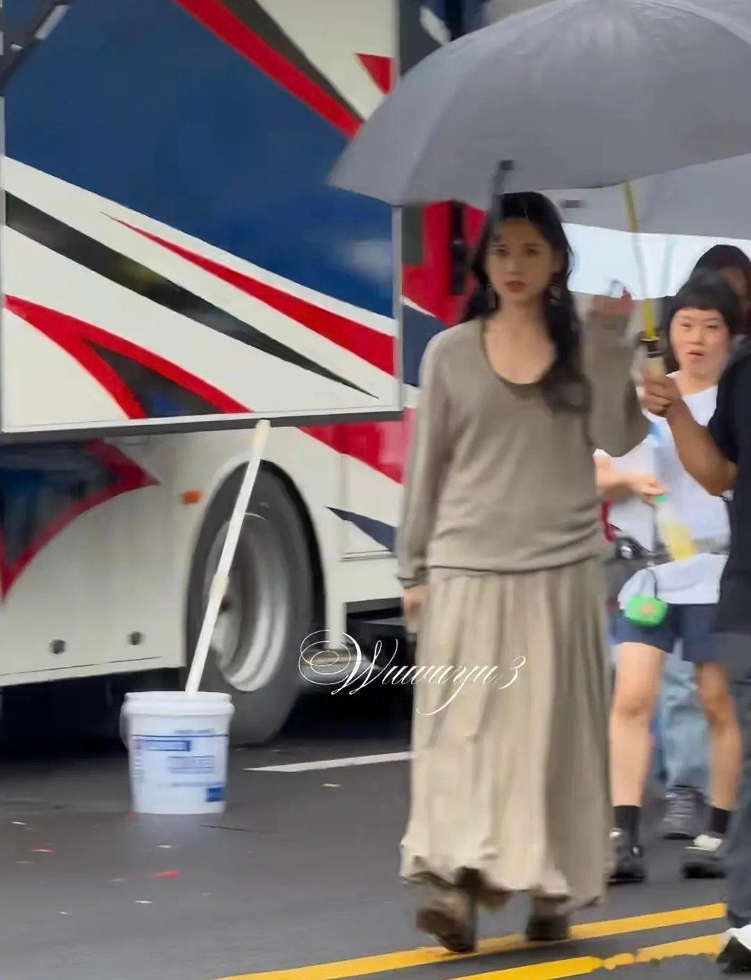 张婧仪这个身材真的减不下去了吗偶像剧很雷霆啊