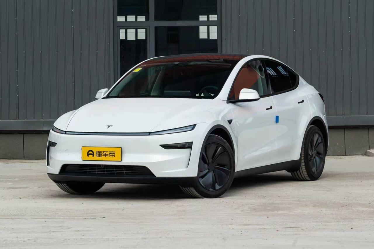特斯拉11月在中国卖得挺火爆，其实没啥复杂原因，核心就是摸准了大家的需求、赶