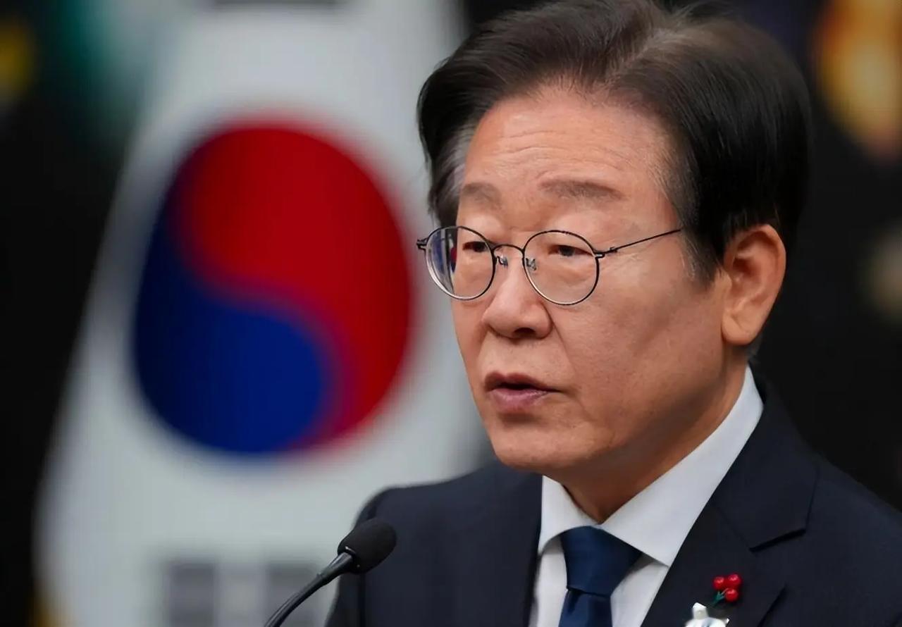 韩国总统任期真要改了？李在明想动的，其实不只是“五年一届”！8月14日，青瓦