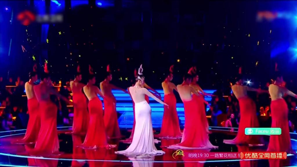 王梅广场舞《多彩中华》原创 反面