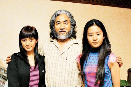 当年张纪中还没有那么老，杨幂还岁月青葱，刘亦菲也没有传说中的仙气飘飘。