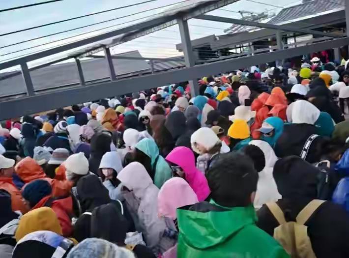 五一前，文旅部点名了13家5A级景区。张家界、丽江古城、少林寺、黄果树……这些名