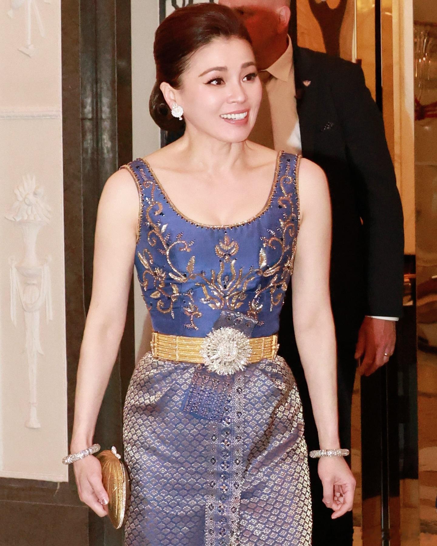 新闻2026.4.29补一下泰国国王夫妇出席瑞典王室举办的私人晚宴补图，素娘