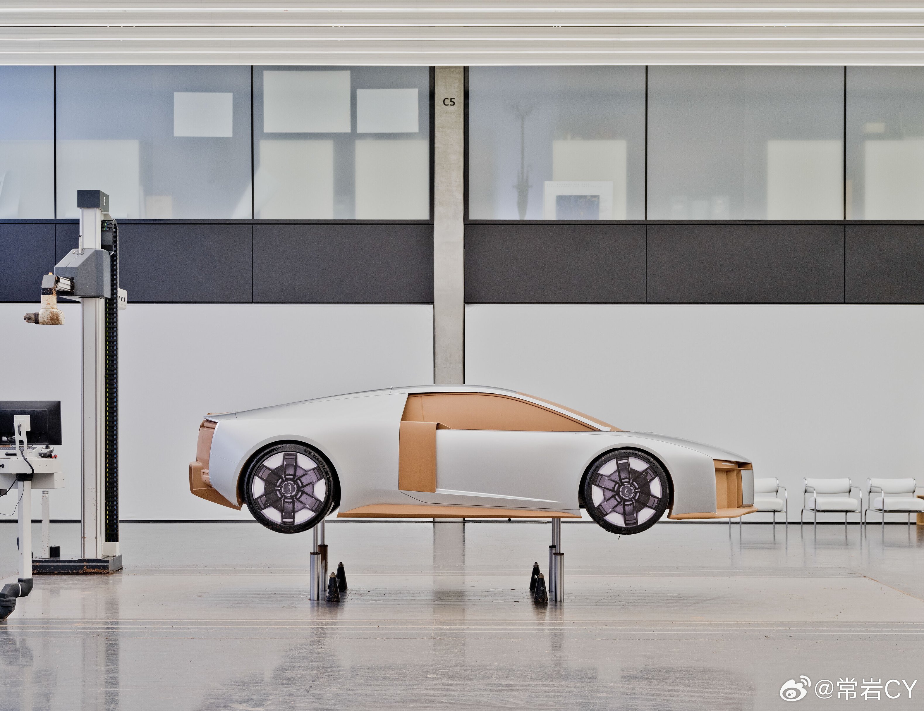 奥迪表示，其Nuvolari超级跑车从第一张草图到可驾驶原型仅用了405