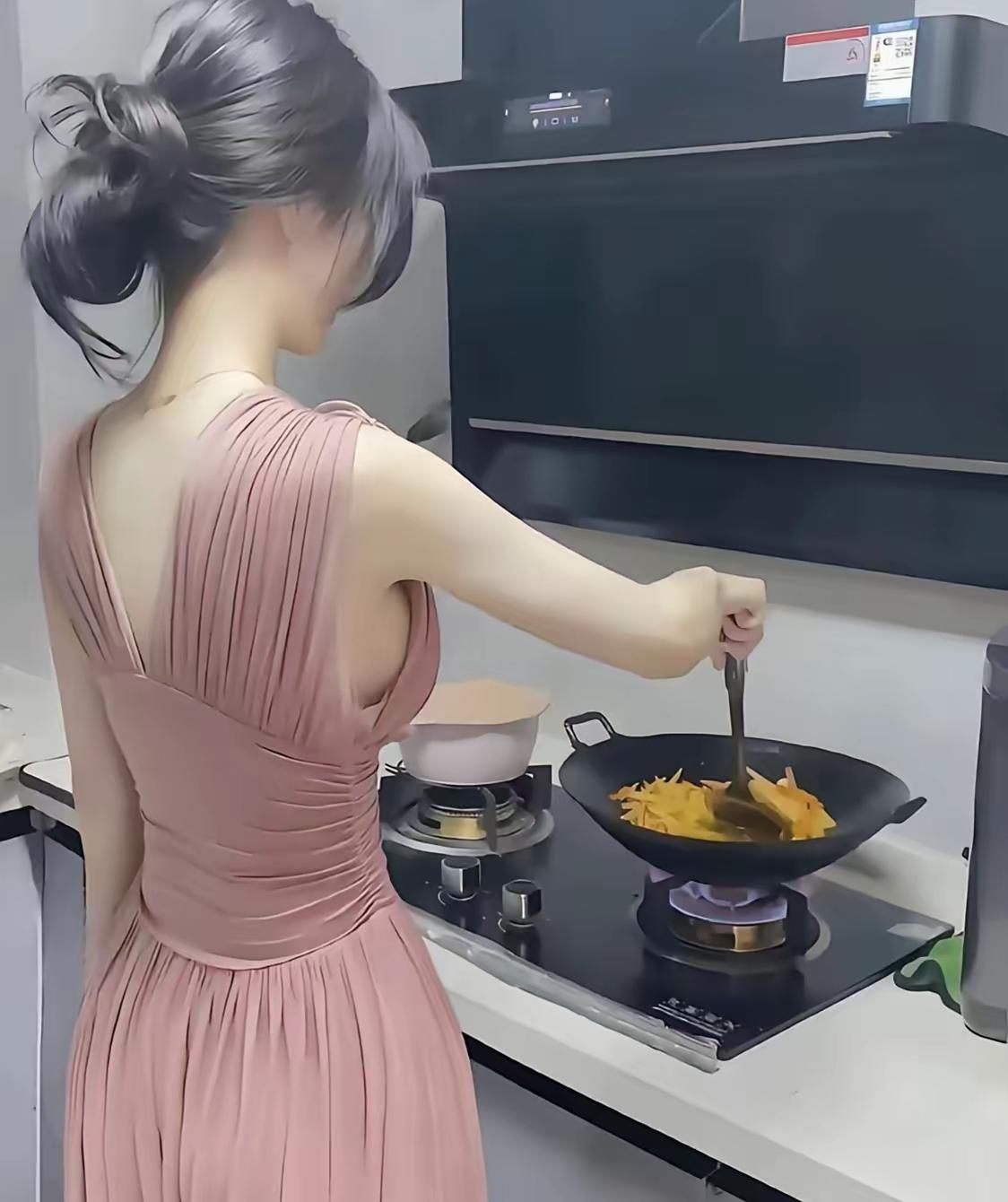西贝这个高端餐饮品牌，会不会消失？预制菜事件吵翻了天，其实事情很简单，就是你只