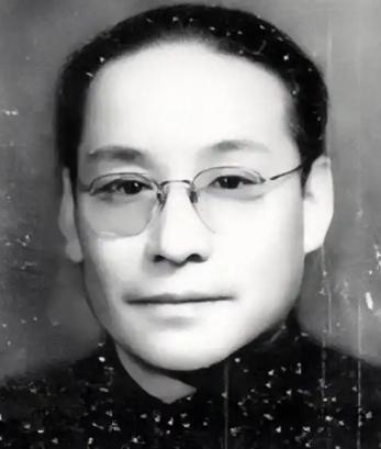 1955年，“谍王”潘汉年正在家里和妻子用餐，突然一行人打破了平静，从此刻开始，