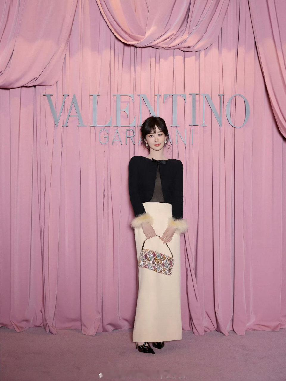 杨紫将登上港版VOGUE封面Wow！杨紫首登VOGUE就是VOGUEHONG